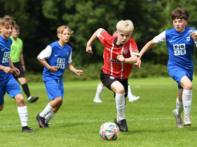 This Derry City U14 attacker races through on goal.