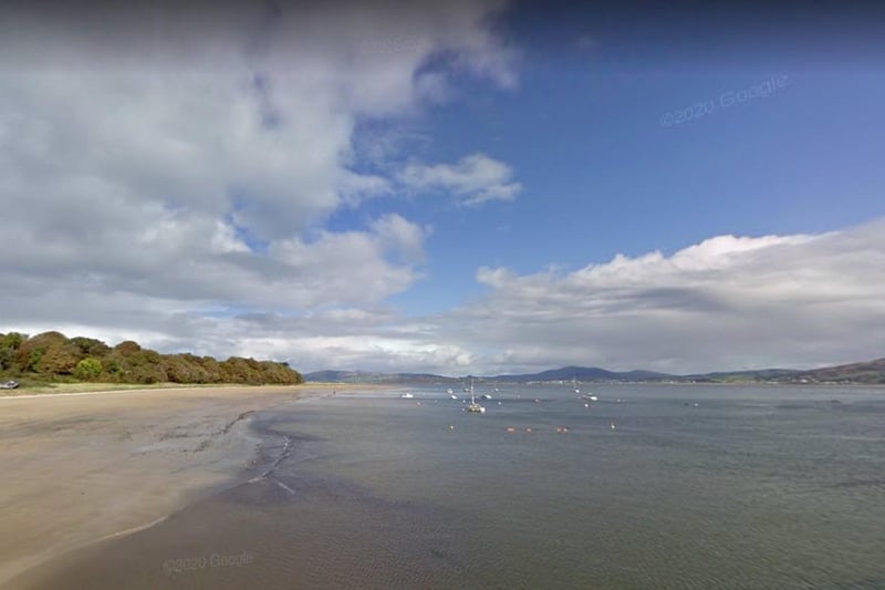 Rathmullan, the location of the Flight of the Earls in September 1607, is a lovely sheltered bathing spot on the Fanad peninsula facing Inch Island and Inishowen. To the north of the pier the waters are shallow making the strand safe for swimming along its three kilometres. The Lough Swilly Ferry carries vehicle and foot passengers between the seaside village and Buncrana from June to September.