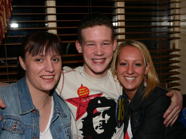 Birthday Boy Paul with friends Samatha and Roberta enjoying the party. 4803dd