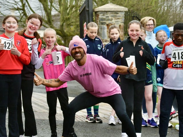 Nailor's Row came alive as children from four local primary schools took part in the second annual Anthony Hegarty 1km Dash.