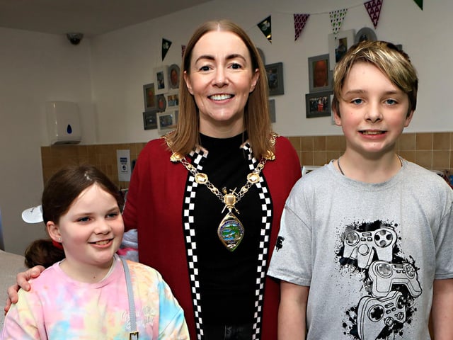 Mayor Grace Uí Niallais with Ava and Zac at the Macmillan Coffee Morning held in House in the Wells.  (Photo - Tom Heaney, nwpresspics)