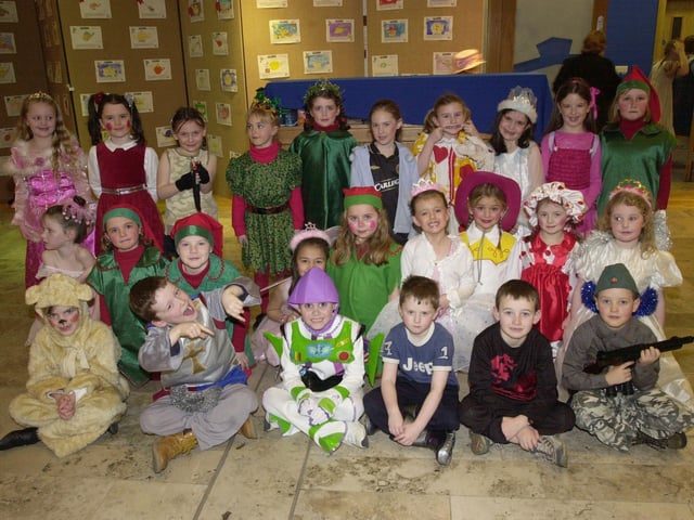 Derry nativities and Christmas shows from December 2003