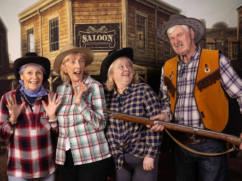 Members of the ensemble of Oklahoma.