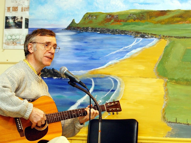 Patrick McCartney the opening artist in the Carrowmenagh Christmas Concert held in the Community Centre. (3112C50)