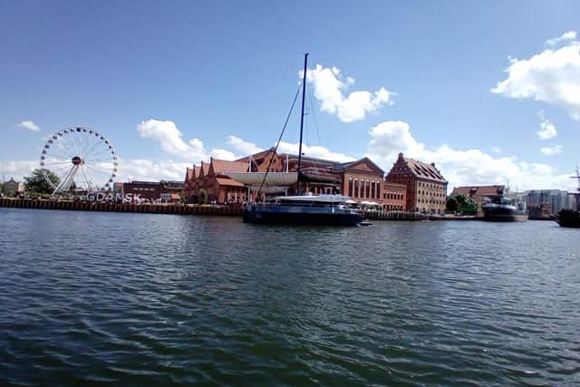 The picturesque port city of Gdánsk sits on the majestic Motlawa river.