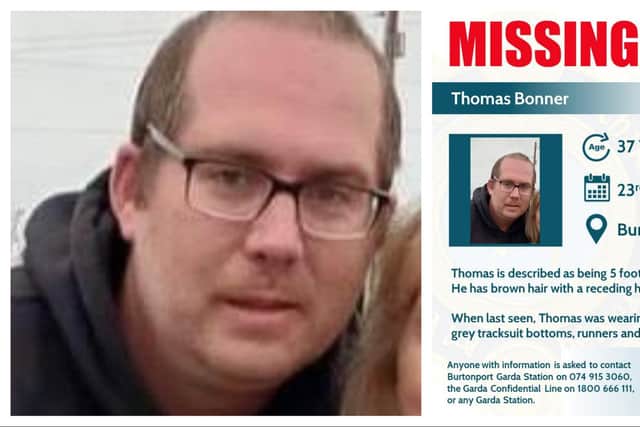 When last seen, Thomas was wearing a grey and blue zipped fleece jacket, grey tracksuit bottoms, runners and he was carrying a rucksack. Thomas also wears glasses.