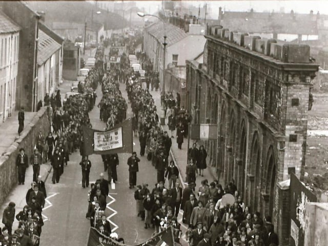 Bloody Sunday commemorative ceremonies and march back in January 1976.