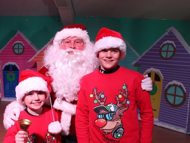 Images from the brilliant T'was A Week Before Christmas at Studio 2.