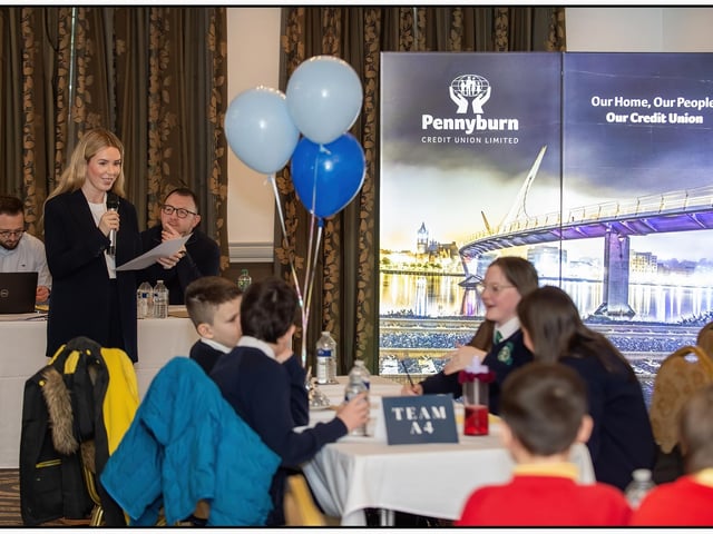 Quiz master, Laura B, in action.