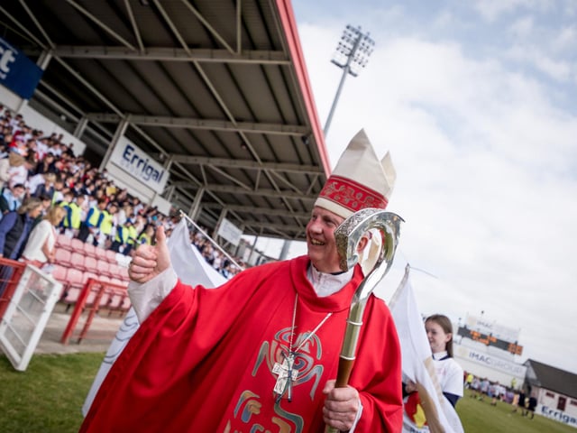 The annual Fan the Flame mass was celebrated recently in Celtic Park for pupils who recently made their confirmation.
