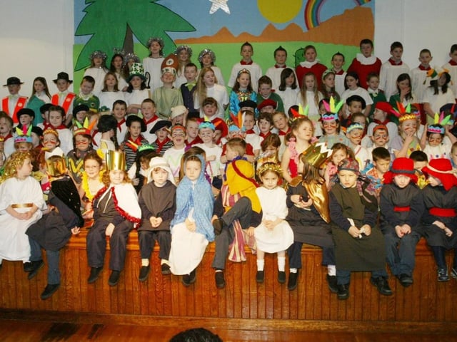The cast of Faughanvale PS nativity play during a dress rehearsal prior to next weeks performances. (1212JB32):Derry nativities and Christmas shows from December 2003