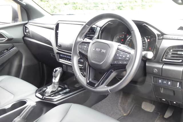 Isuzu D-Max V-Cross. Photo Jim Mc Cauley.