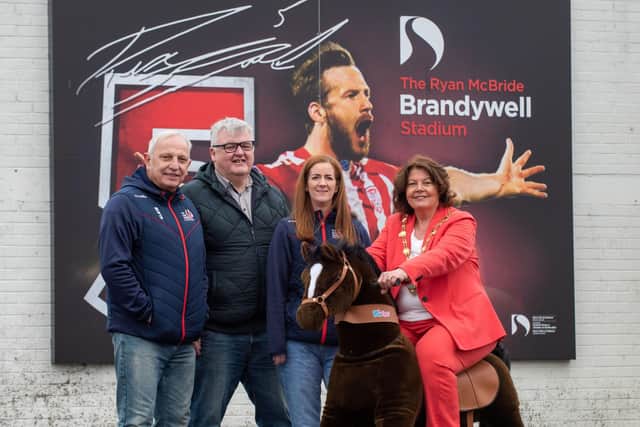 Representatives from the Ryan McBride Foundation, Stephen McCallion, Foyle Hospice and Mayor of Derry City and Strabane District Council, Councillor Patricia Logue.