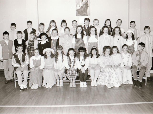 Confirmations from St Eugene's P.S, Nazareth House P.S and St Anne's P.S in 1995.