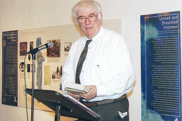 Poet Seamus Heaney pictured in the Orchard Gallery in Derry in 1998.