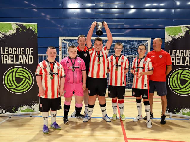 Derry City celebrate winning the LOI Cairdeas Cup Festival G2 final at the National Indoor Arena on the Sport Ireland Campus in Dublin. Photo by Paul Phelan/Sportsfile