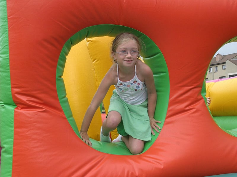 Derry youngsters enjoying summer in August 2003