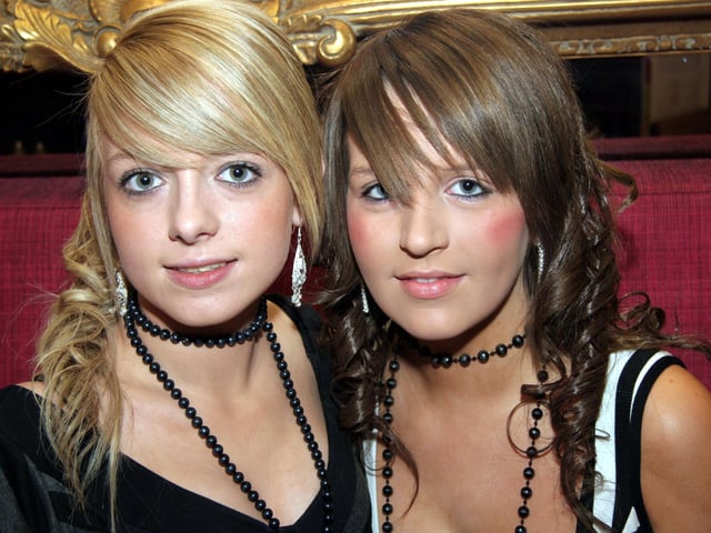 Rachel pictured with her cousin Bronagh McDonagh on the occasion of her 16th birthday 0035JML : Parties and nights out in March 2006