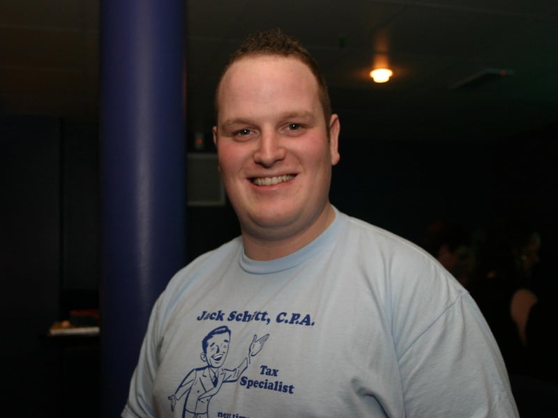 Pictures of Derry parties and celebrations in December 2003