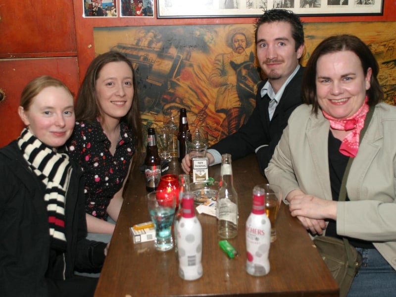 PubEye: Sandinos bar in Derry back in 2004.