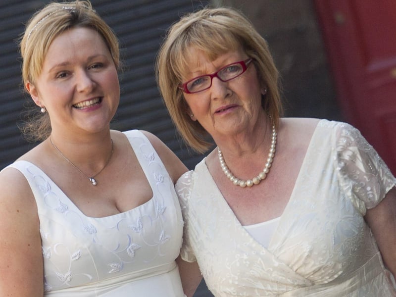 Derry Journal reporter Erin Hutcheon and mum Kathleen. (2804-GMI-10)