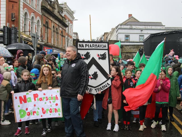 St. Patrick’s Day Parade coming down Shipquay Street. (Photo - Deirdre Heaney, nwpresspics)