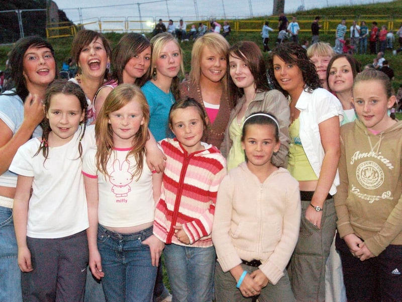 This group take in the live acts of the Gasyard Feile. (1608PG79) : .