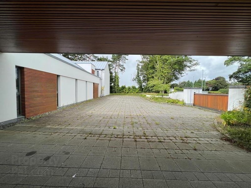 Property: Sleek and modern 5 bed home for sale in Culmore area of Derry