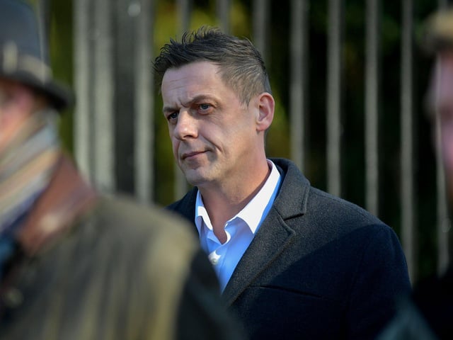 Alderman Graham Warke addressed a protest outside BBC Radio Foyle, on Northland Avenue, on Friday afternoon, against planned changes to station’s schedule and the risk of redundancies. Photo: George Sweeney. DER2310GS – 033