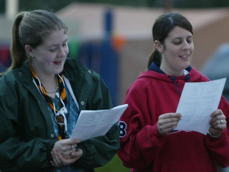 Emma McNulty of LIfford and Sharon McDaid from Stranorlar sing their heartout. (0306JB44)