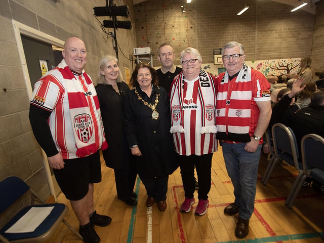 The Mayor Patricia Logue pictured with Shauna Kelpie, director, Gareth Stewart, Feile director and some of the cast members from Tuesday night's 'City Til I Die' premiere at the Long Tower Youth Club. (Photos: Jim McCafferty Photography)
