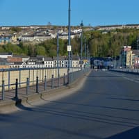 18 end-of-life street lighting columns to be replaced on historic Craigavon Bridge