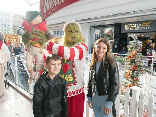 Christmas at Foyleside. Gerard Gormley Photography