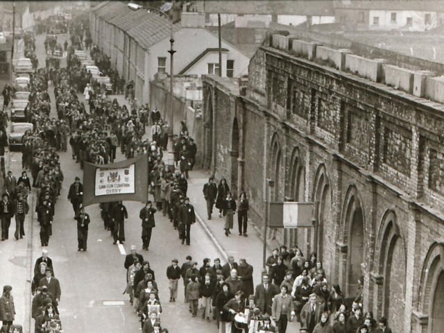 Bloody Sunday commemorative ceremonies and march back in January 1976.