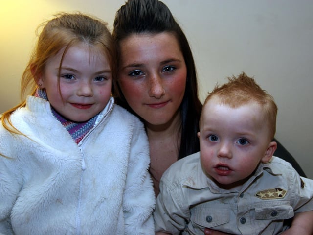 Neice shannon and nephew Darren wis Catherine a happy 14th  birthday 0038JML : Parties and nights out in March 2006