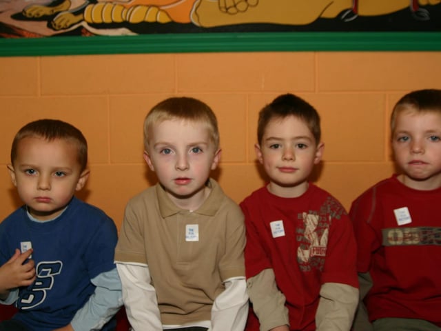 Ronan having a good time at his party with Calum, Calum and John in the Fun Factory. 741 /dd : Parties in December 2005.