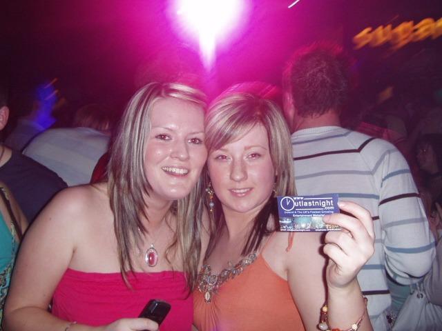 OLYMPUS DIGITAL CAMERA : Derry nightlife at its clubs and bars twenty years ago, in April 2005.