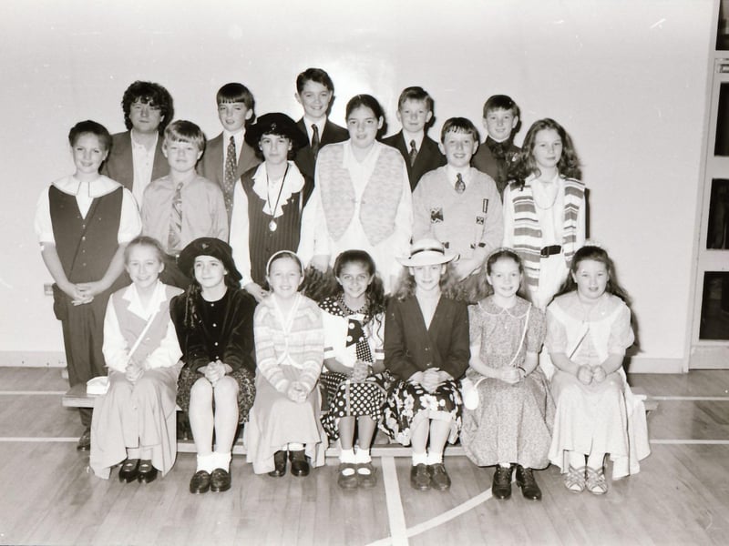 Derry schoolchildren making their Confirmations back in April 1994.