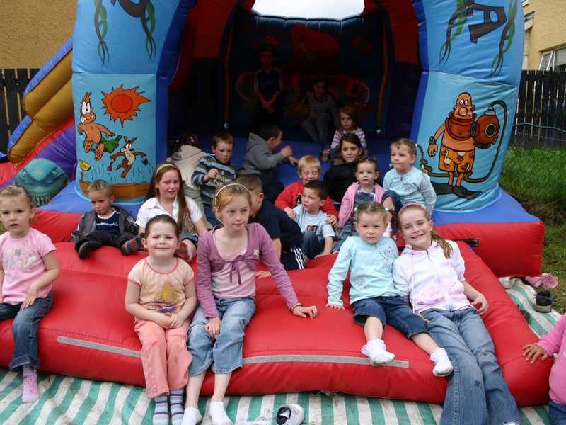 Having a great time at the party on the Boucey Castle. 8420/DD : .