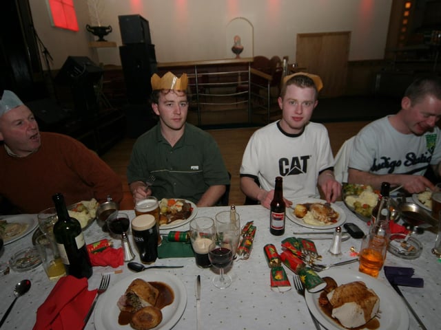 Staff from Nutherm enjoy there Christmas Party at The Exchange Resturant.0018/JML. : Christmas and New Year Parties 2006.