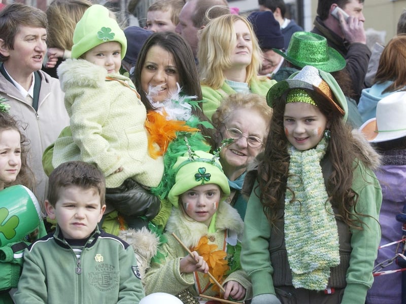 The McCallion family have a great time as the sun shines on St Patricks Day. (2103PG15)                                : St Patrick's Day in Moville in 2006.