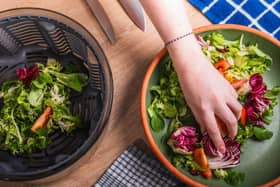 A new study has revealed that 1 in 10 Brits have felt unwell after eating unwashed salad