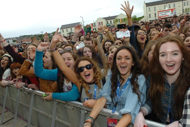 The crowd go wild for Conor Maynard. (2805PG37)