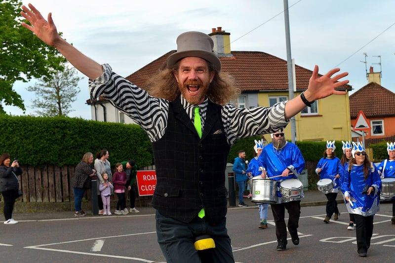In Your Space Circus at the Baeltaine Parade in Creggan on Wednesday evening. Photo: George Sweeney.  DER2318GS – 56