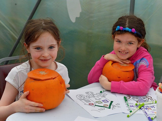 Abby and Saoirse were at the Mullan Hope Centre’s Spooky Halloween Markets, in Moville, on Sunday evening last.  Photo: George Sweeney.  DER2244GS – 055