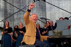 Phil Coulter pictured previously at the end of a live performance of his iconic hit ‘The Town I Loved So Well’ in Ebrington Square. Photo: George Sweeney.  DER2240GS – 27