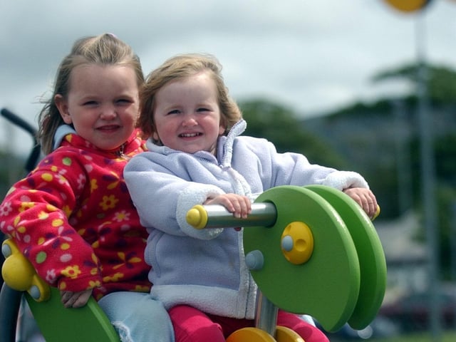 Orla (3) and Aoife (2) McCracken, from Ardravan, Buncrana. (0607C72)