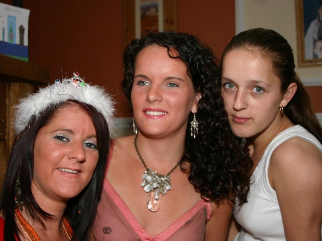 Danielle Ball with friends Danielle McGuigan and Marie Brown 8041dd : Derry Parties & Celebrations August 2005: Ball.
