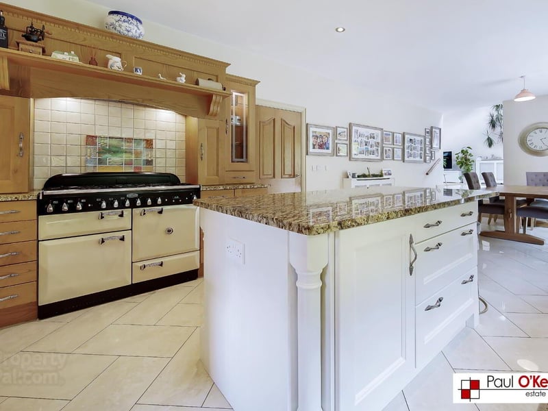 Stunning six bed, five bath property for sale in Victoria Gate