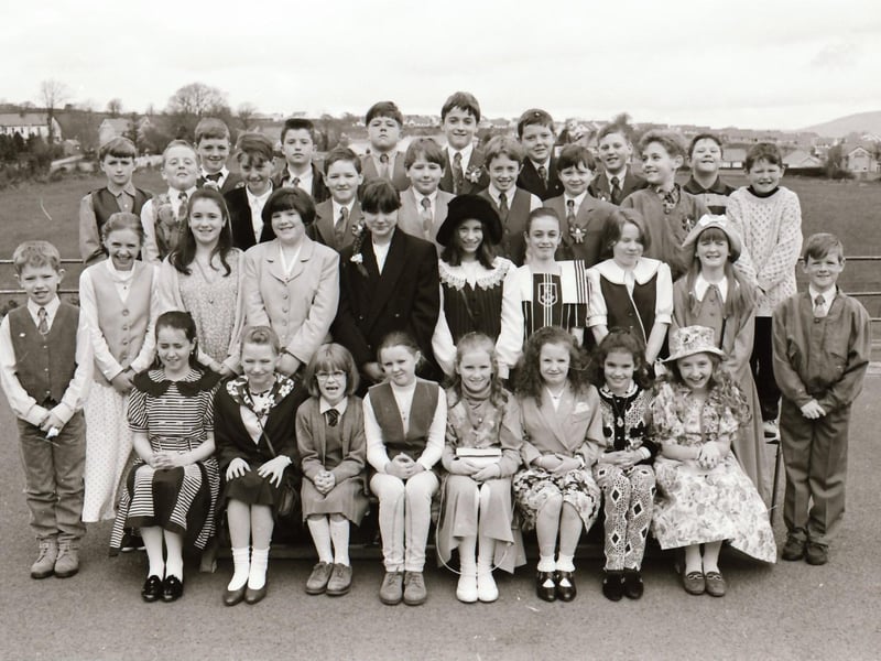 Derry schoolchildren making their Confirmations back in April 1994.